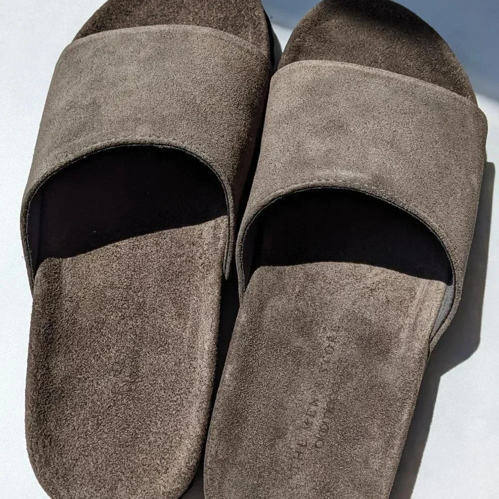 NWT The Men's Store Bloomingdale's Slide Grey Suede Sandals Size 7 (MSRP $145)